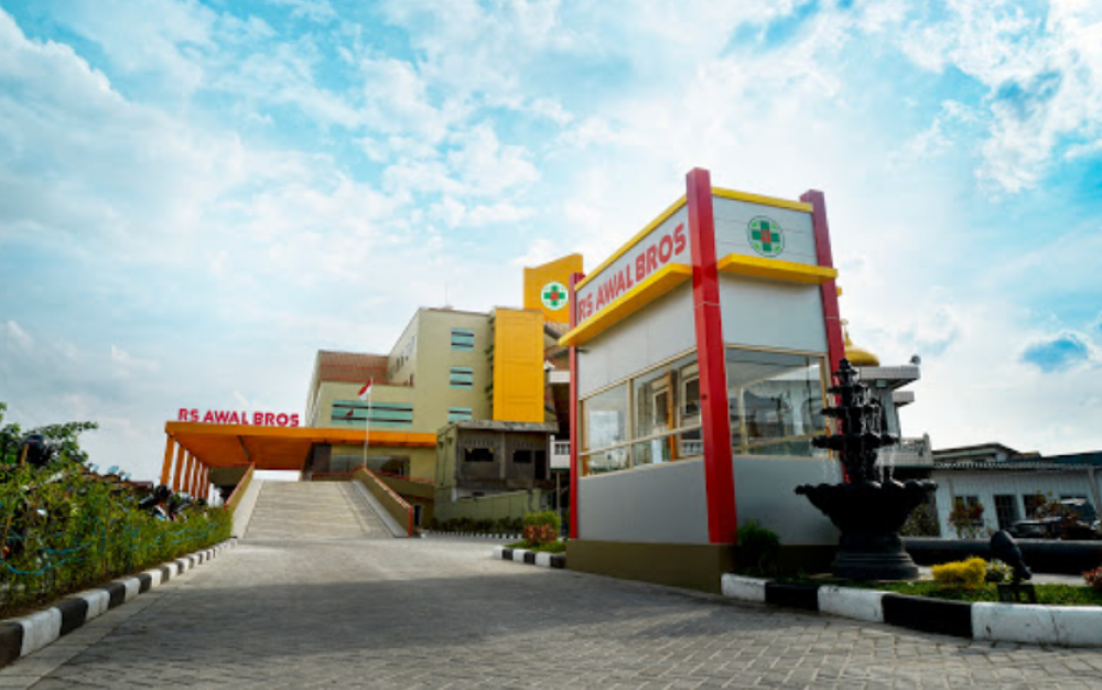 Rumah Sakit Awal Bross Panam